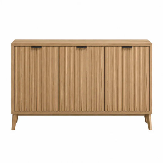 Aparador buffet rectangular de MDF chapado en roble natural con 3 puertas acanaladas y tiradores negros 160 x 40 x 80 cm